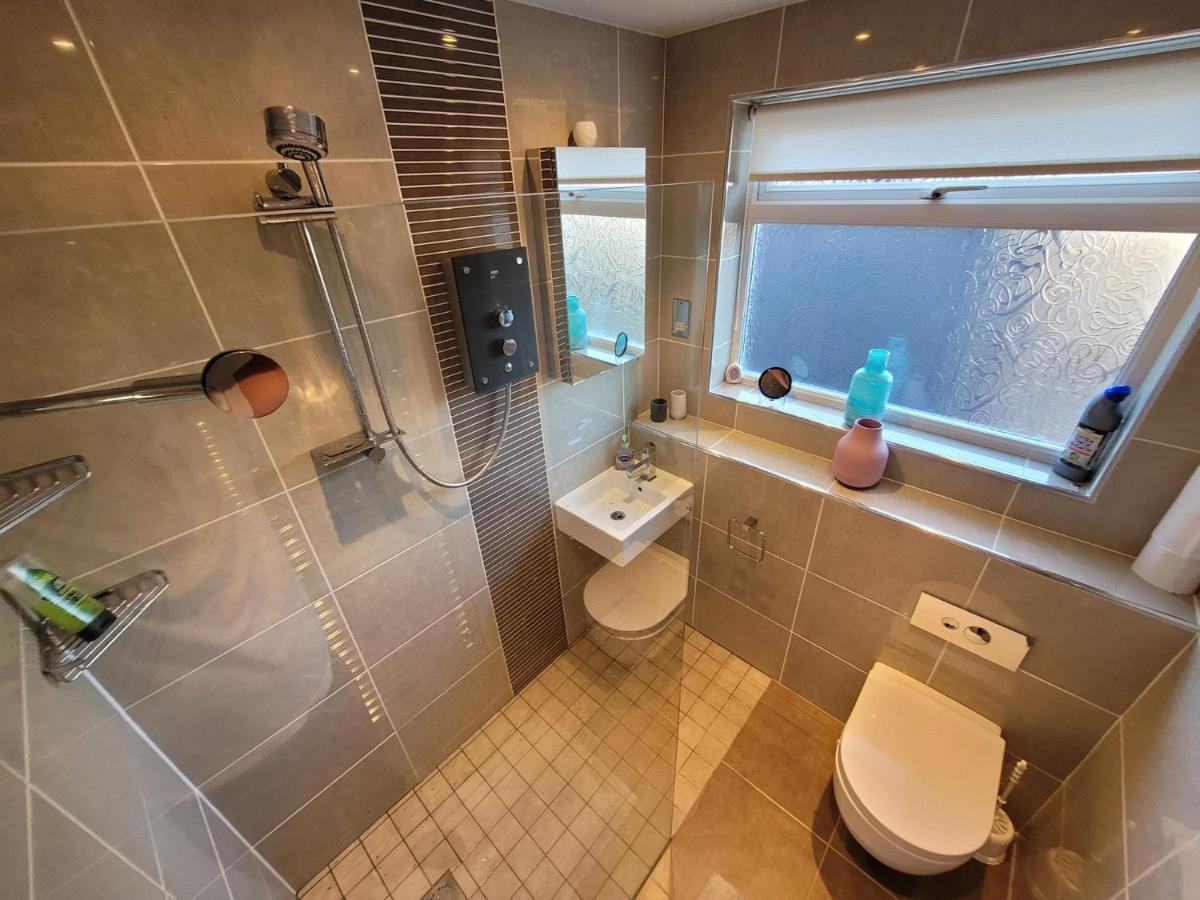The Mumbles - Bungalow - 2 Bedrooms - Pet Friendly 斯旺西 外观 照片